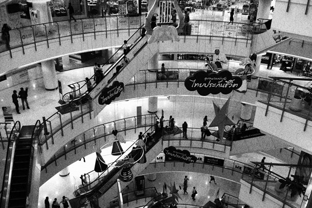 Careful with the Grainy Black-and-White Creative Filter! Depending on the subject/object the grain looks like measles. Mall | Canon EOS M with 22mm F2 @ ISO 100