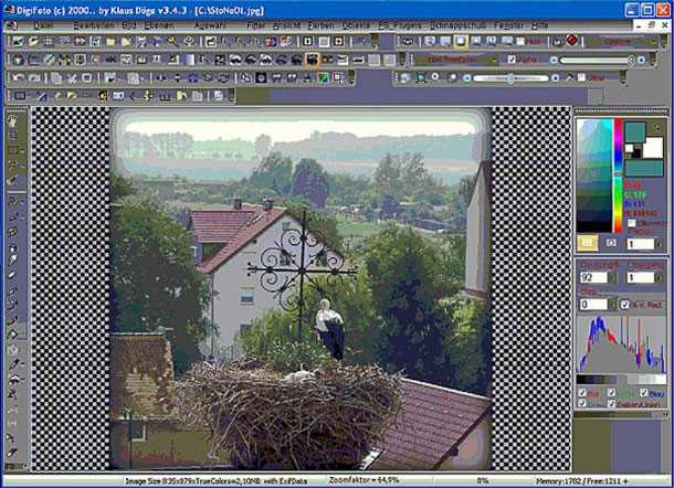 Freeware DigiFoto is rather complex and offers a few positive surprises.