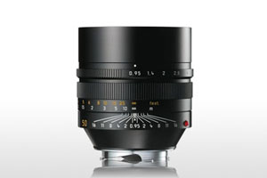 Many a photographer's imaginative climax: Noctilux 50mm F0.95 -- but with what return on expenditure?